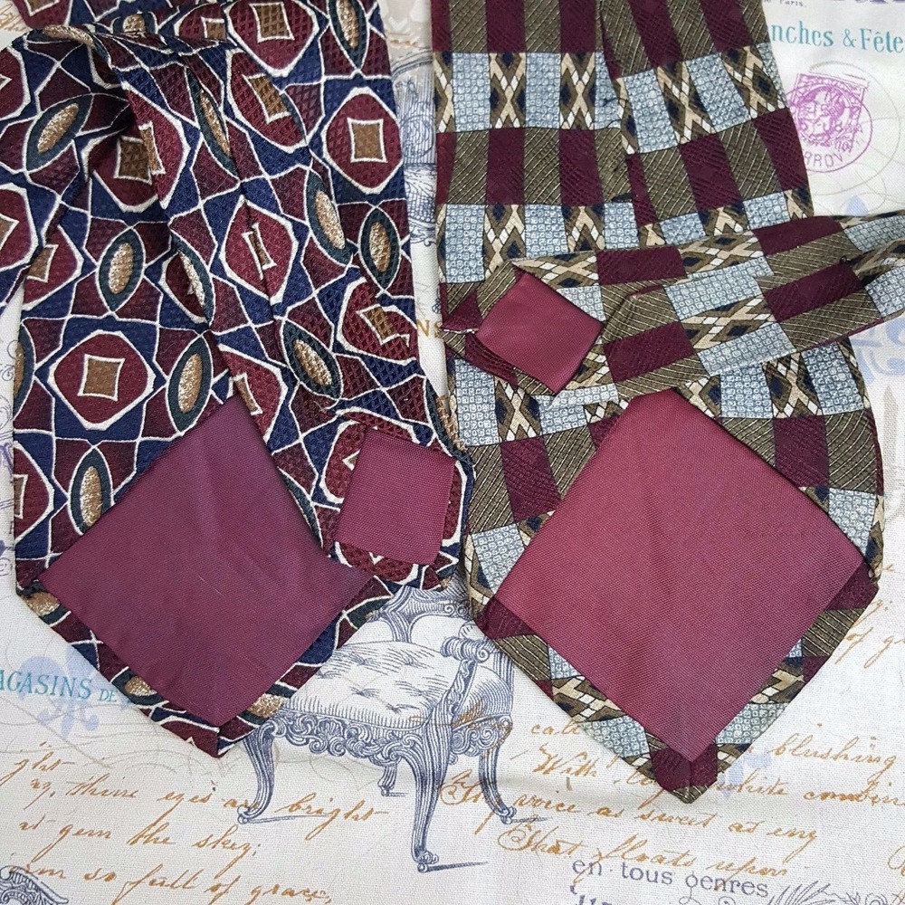 HARVE BENARD USA Made Lot of 2 GEOMETRIC Silk Men Necktie Ties Tie Red Blue Gold - Picture 3 of 3